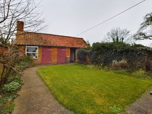 Rear Garden & Outbuilding- click for photo gallery